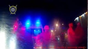 
 Участие в беспорядках, угроза насилия и повреждение служебного автомобиля: расследование завершено 
 